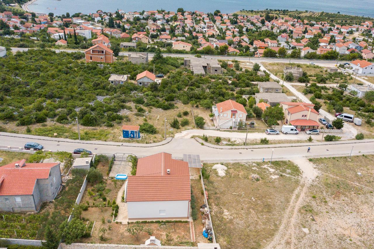 Apartment Larisa Gornji Karin Exterior foto